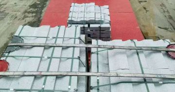 镇江 芝麻白仿形加直形路沿石出货日常