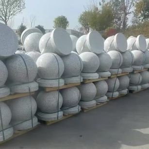 镇江 白麻花岗岩石材圆球，石球，挡车球，隔离球，景观石球，风水球等