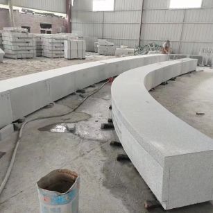 镇江芝麻白花岗岩石板材 园林光面弧形坐凳