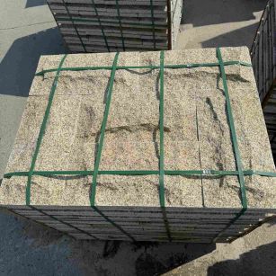 镇江 黄金麻花岗岩石材自然面蘑菇石成品