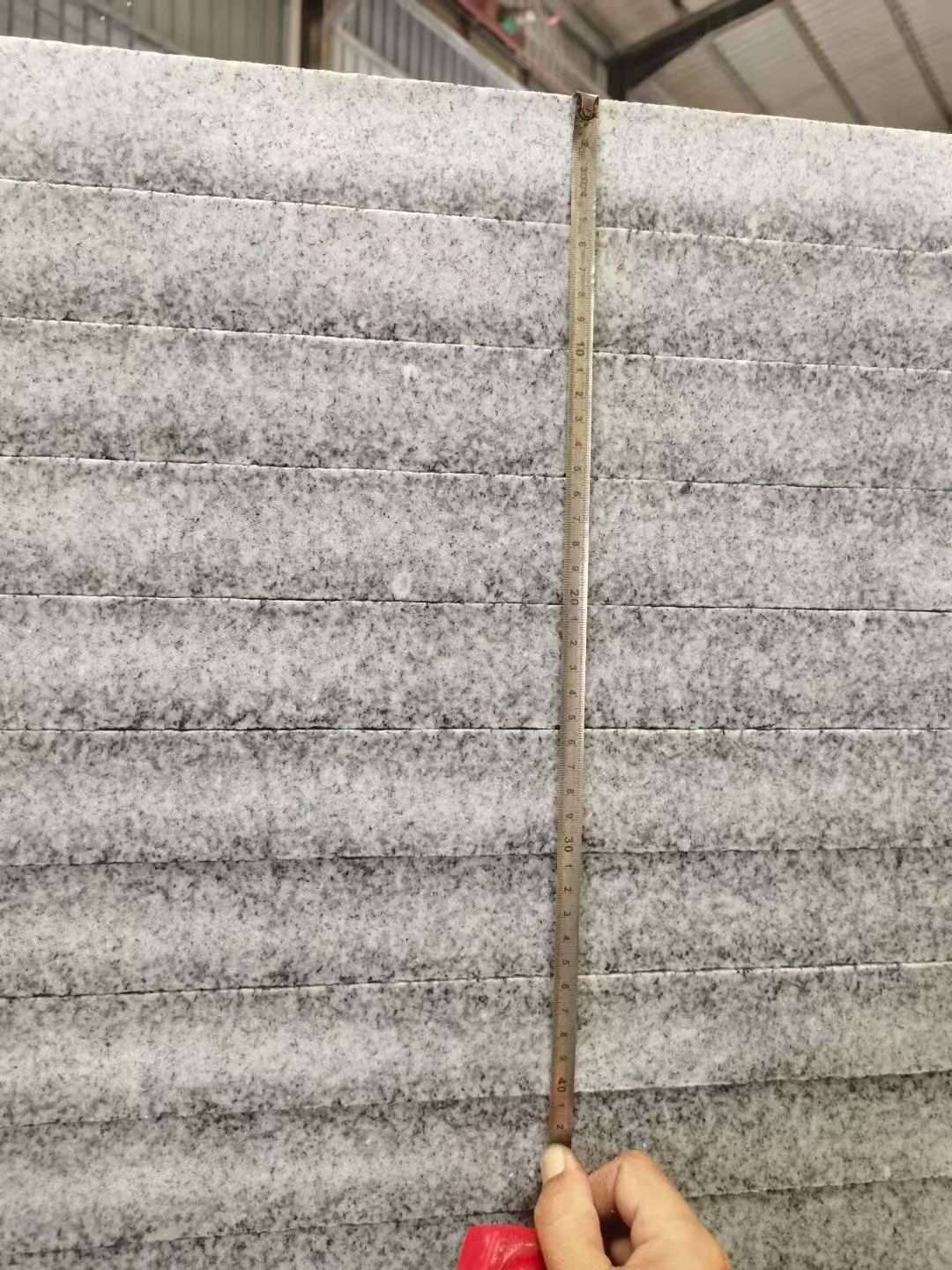 镇江 芝麻白火烧成品厚薄均匀，B料价格接近A料质量