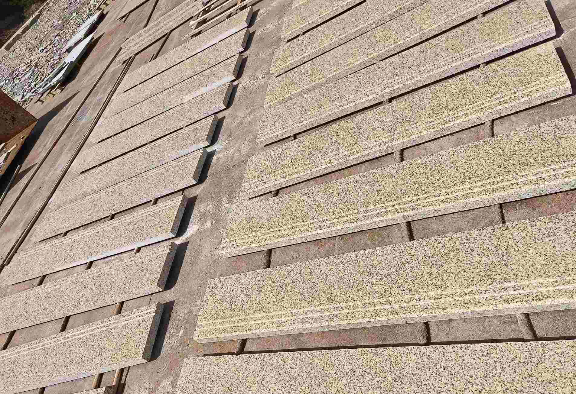 镇江 黄金麻花岗岩光面楼梯踏步