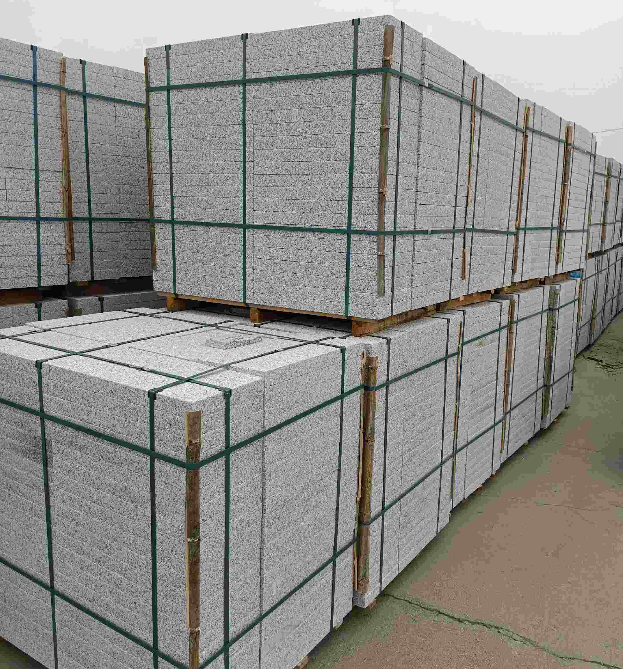 镇江 白麻花岗岩石材荔枝面地铺石（300*600*50）