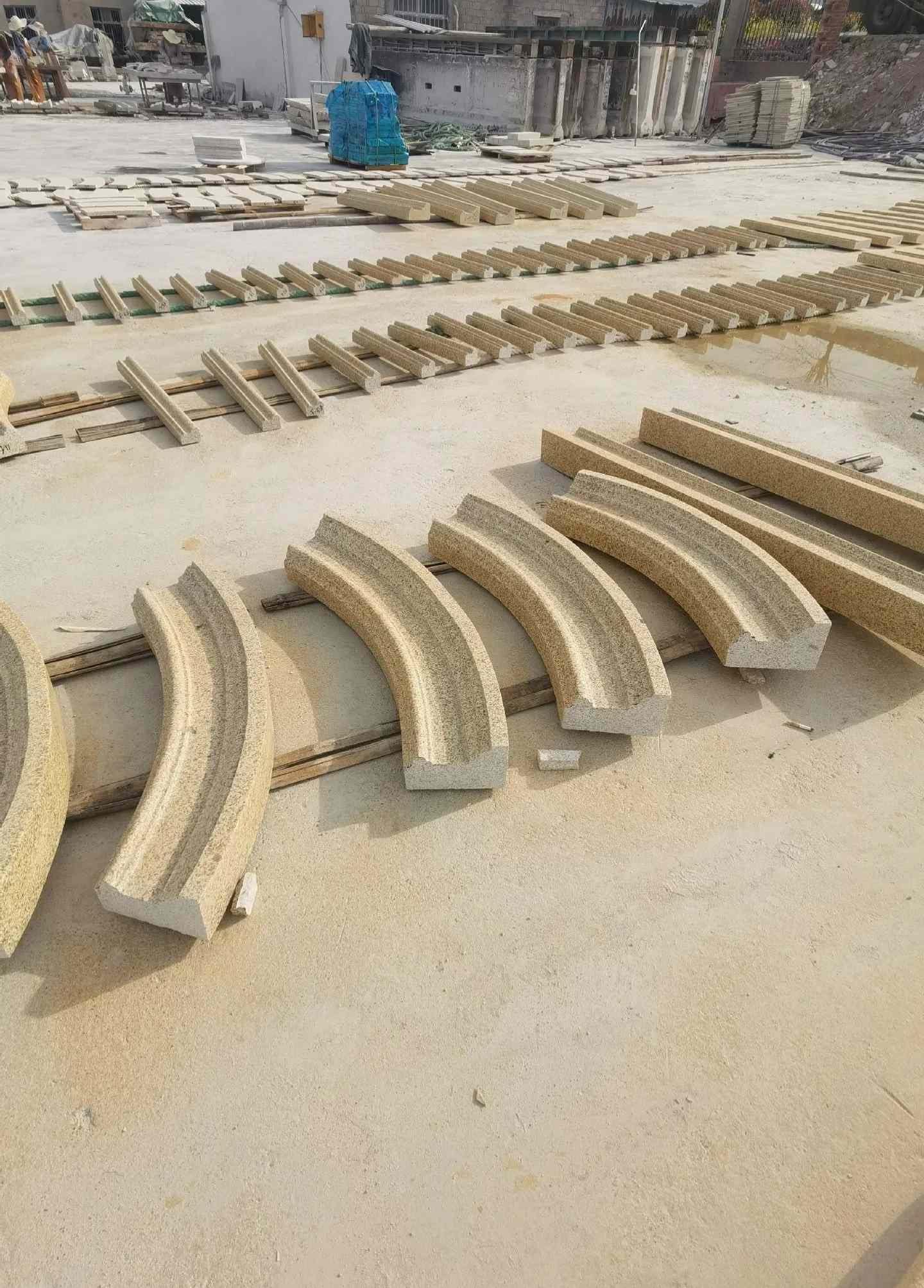 镇江 黄金麻花岗岩别墅线条