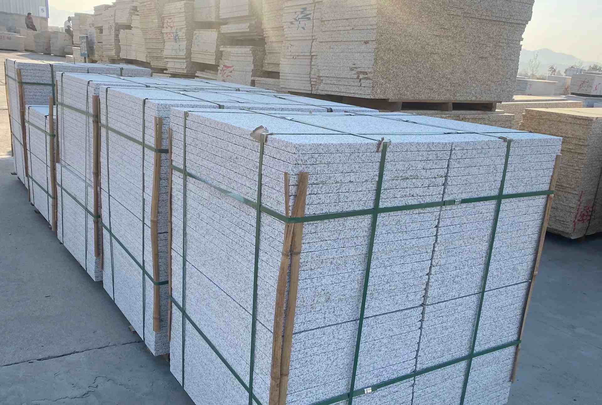 镇江 白麻花岗岩荔枝面地铺石