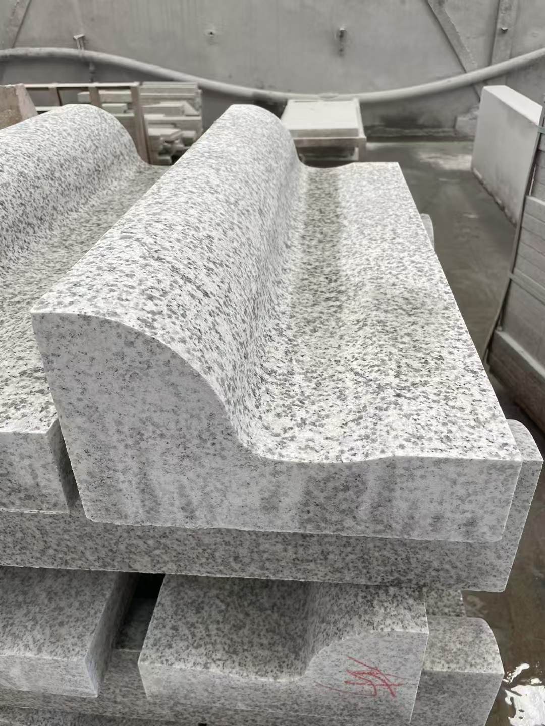 镇江 白麻花岗岩S型路沿石，路侧石，马路牙子等