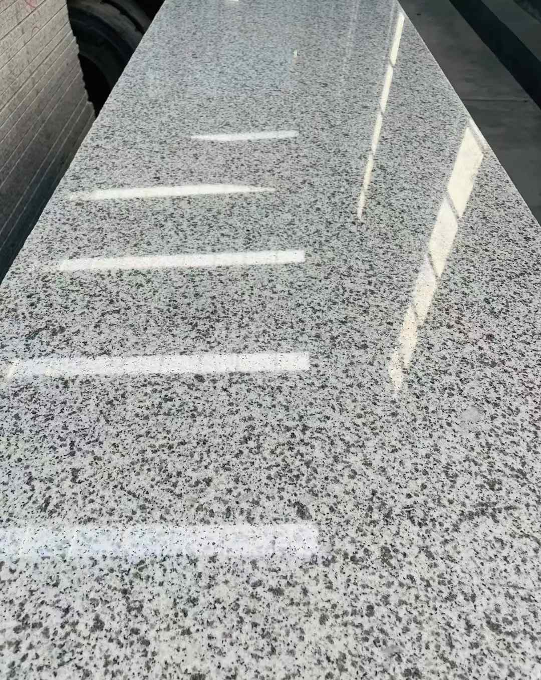 镇江 白麻花岗岩光面毛板