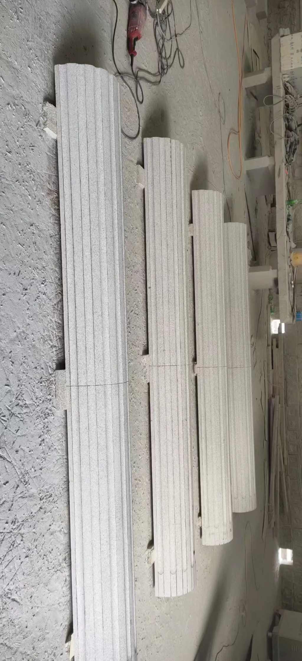 镇江 花岗岩厂家带你看白麻花岗岩门楼大柱柱皮