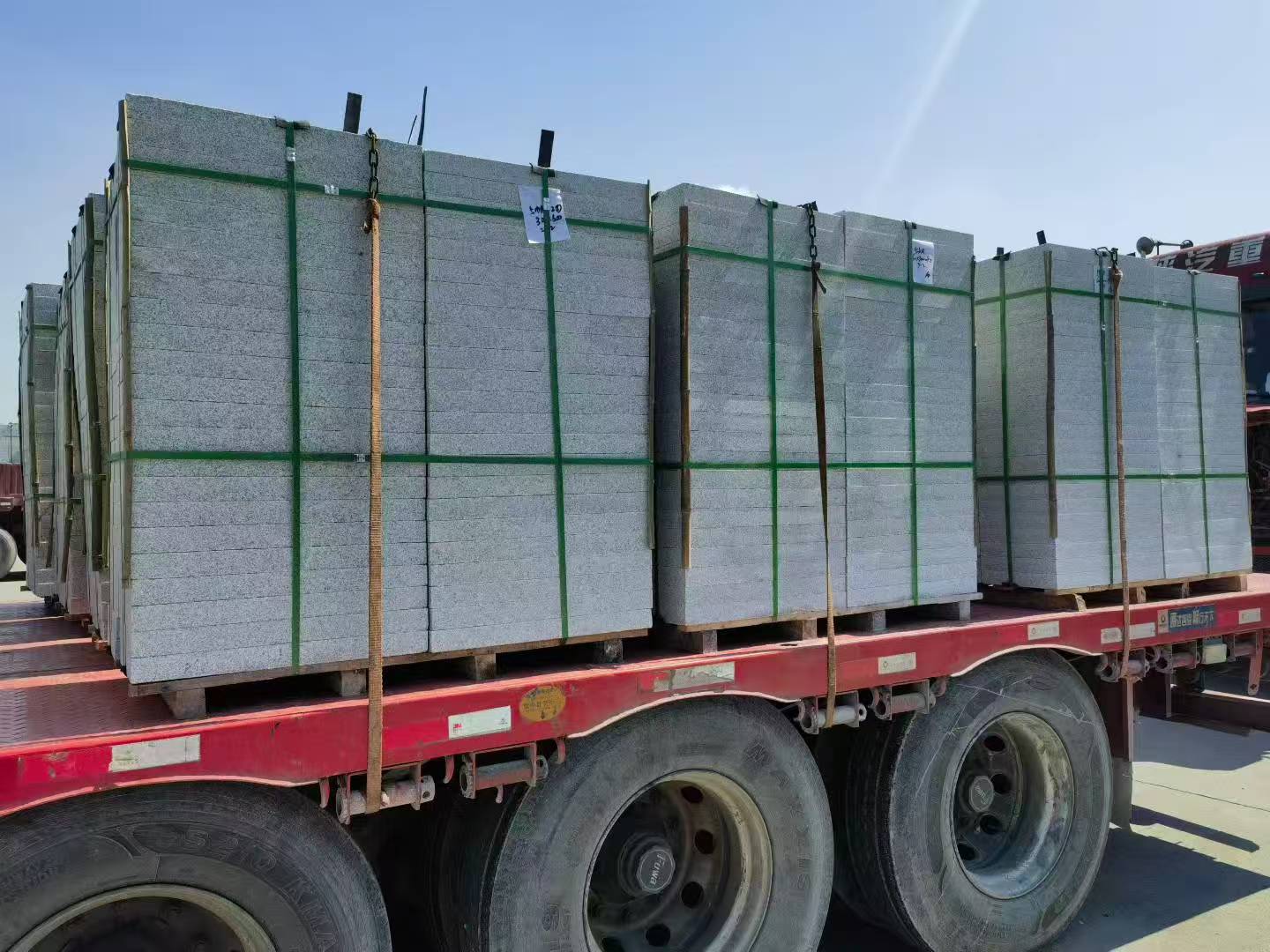 镇江芝麻白花岗岩出货日常地铺石