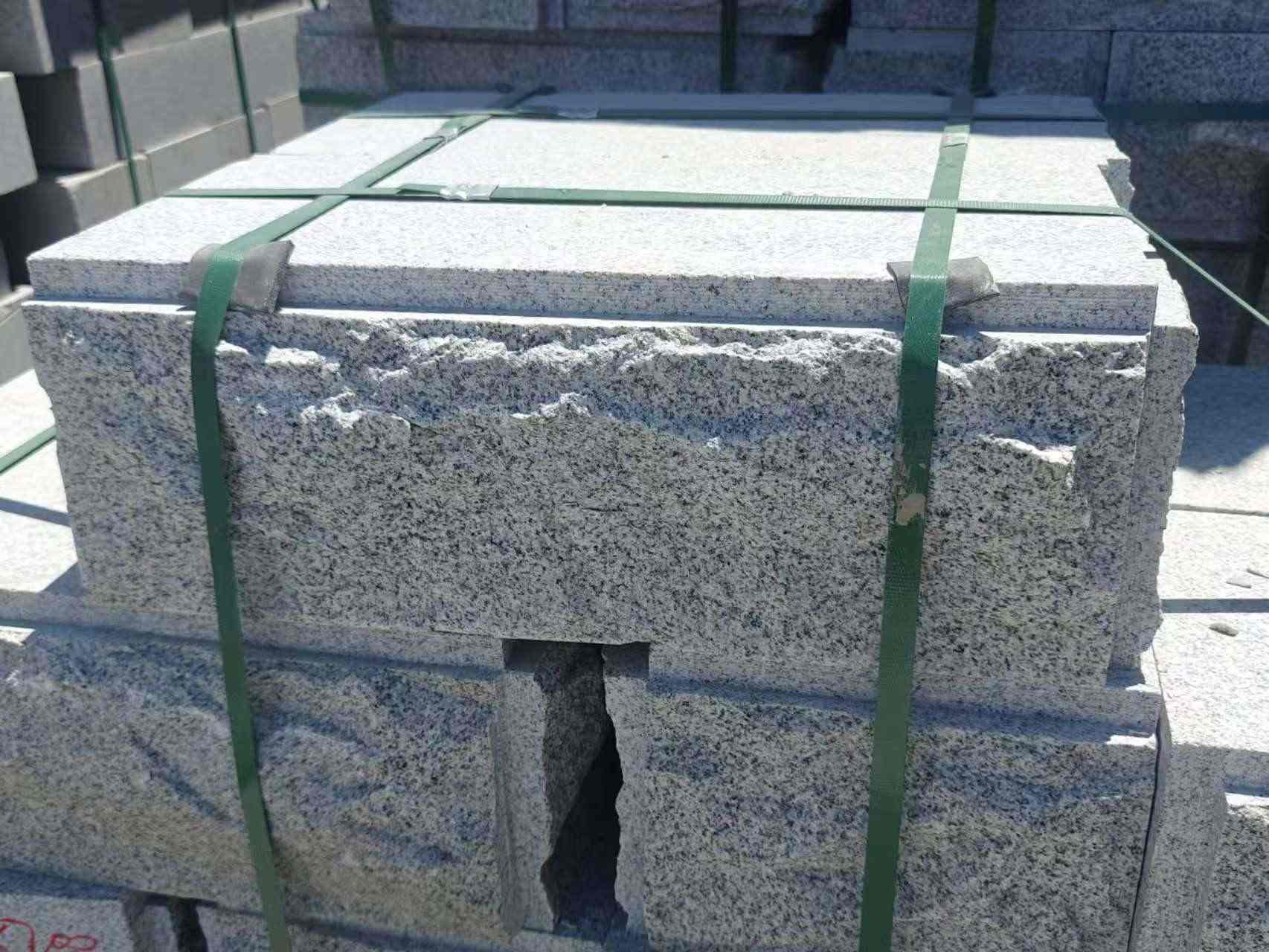 镇江 芝麻白花岗岩自然面成品