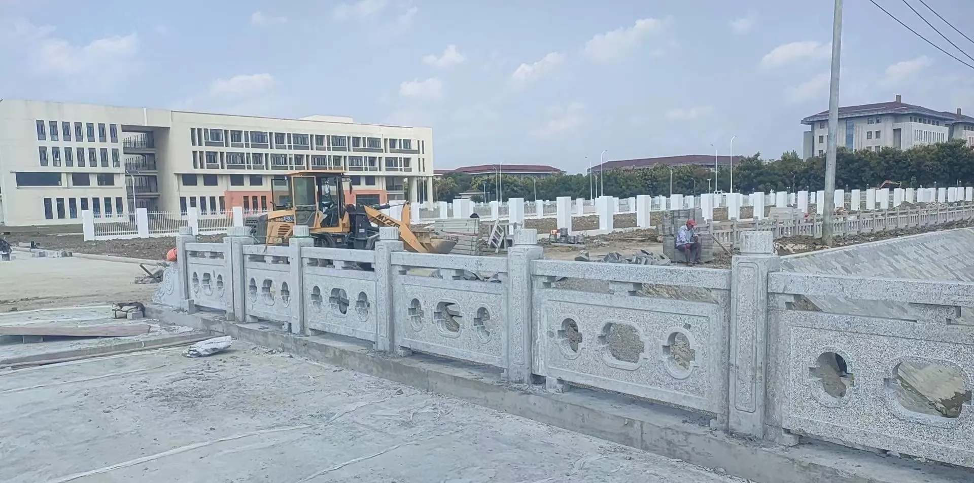 镇江 白麻花岗岩荔枝面河道栏杆