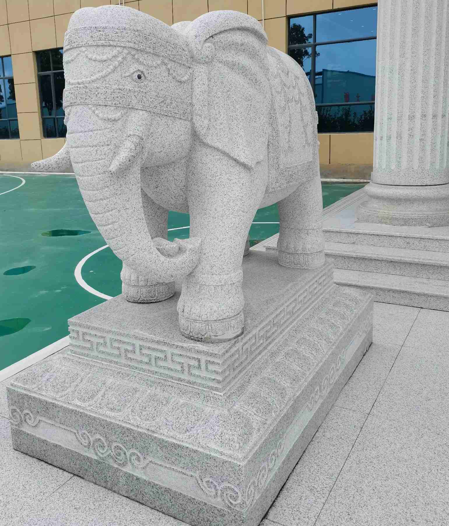 镇江 白麻花岗岩动物异形石雕-大象